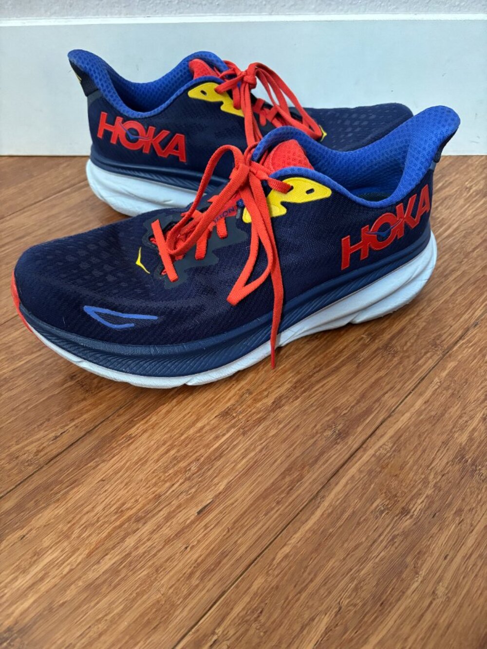 Hoka Mach Navy Blue Red Yellow Running Shoes Men’s Size 9.5